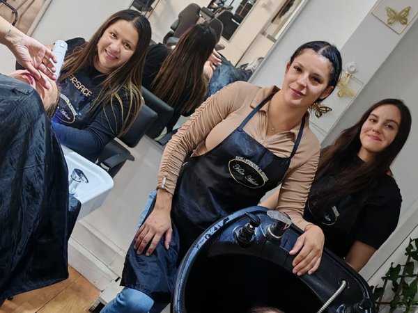 Curso Estilista Máster presencial en Santiago - formación integral profesional